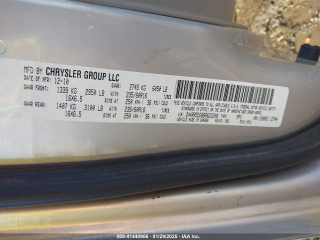 2011 CHRYSLER TOWN & COUNTRY 2A4RR5DG8BR623208 Photo 8