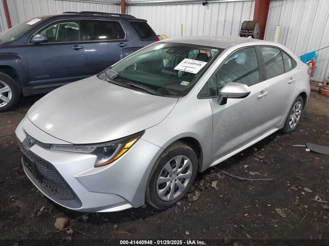 Toyota COROLLA LE 2021 5YFEPMAE5MP248355 Image 2