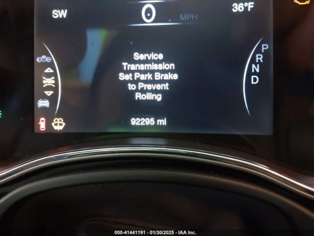 2019 JEEP GRAND CHEROKEE 1C4RJFBGXKC638453 Photo 6