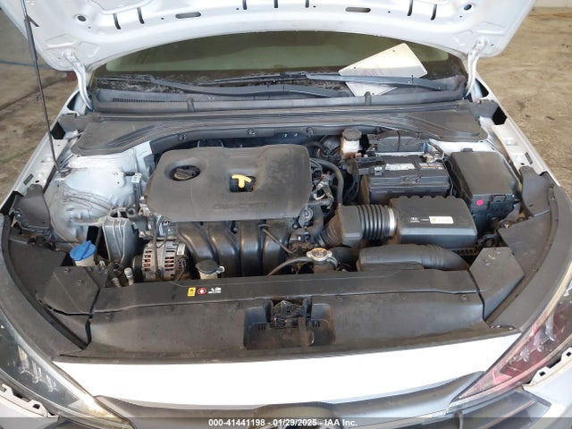 Hyundai ELANTRA SE 2019 5NPD74LF1KH406797 Image 10