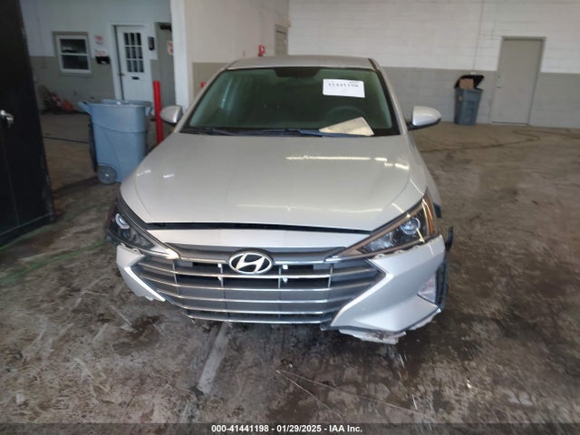 Hyundai ELANTRA SE 2019 5NPD74LF1KH406797 Image 12