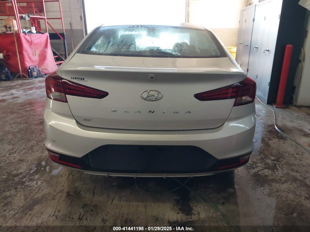 Hyundai ELANTRA SE 2019 5NPD74LF1KH406797 Image 16