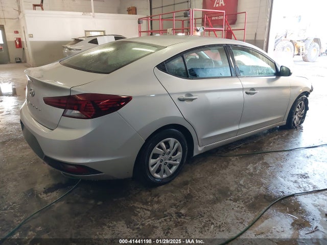 Hyundai ELANTRA SE 2019 5NPD74LF1KH406797 Image 4