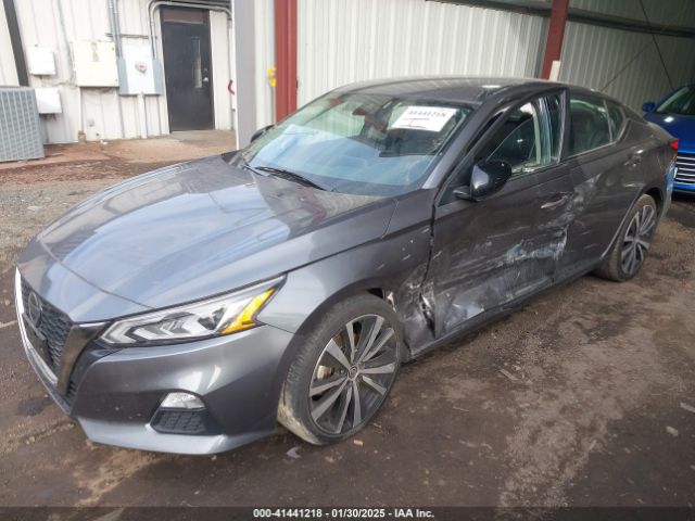 1N4BL4CV5NN319375 Nissan Altima Sr Fwd