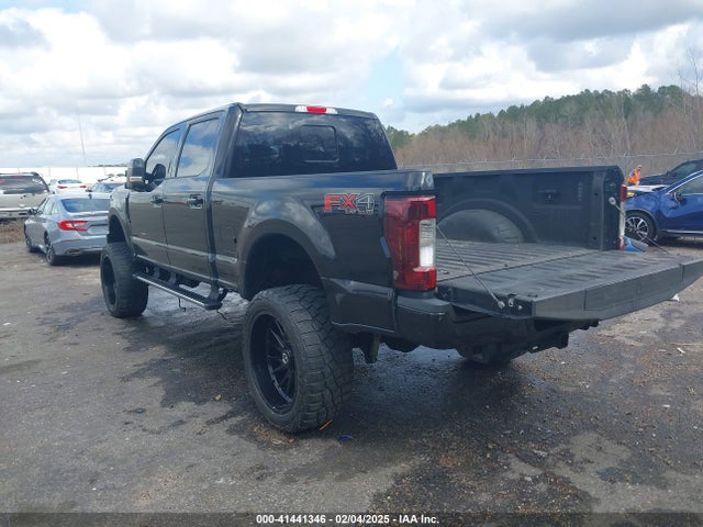 1FT7W2BT3HEE68514 Ford F-250 Lariat
