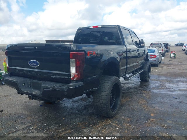 1FT7W2BT3HEE68514 Ford F-250 Lariat