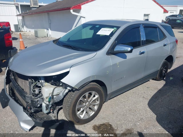 Chevrolet EQUINOX LS 2018 2GNAXHEV5J6210547 Image 2