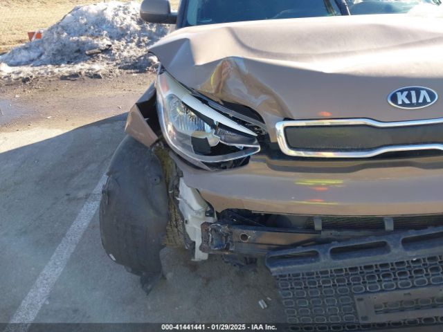 KNDJN2A25F7147335 KIA Soul
