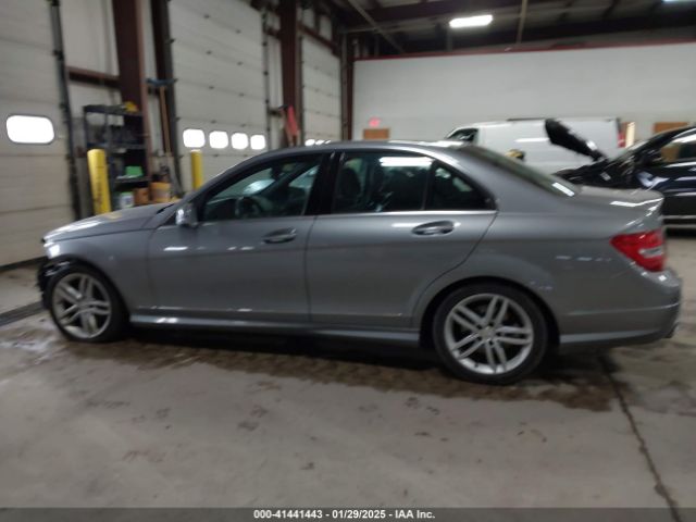WDDGF8AB5EA954097 Mercedes-Benz C 300 Luxury 4matic/sport 4matic