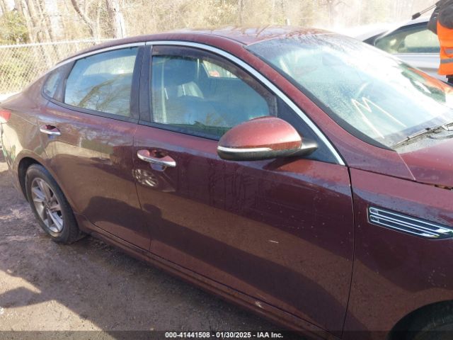 5XXGT4L38LG437797 KIA Optima Lx