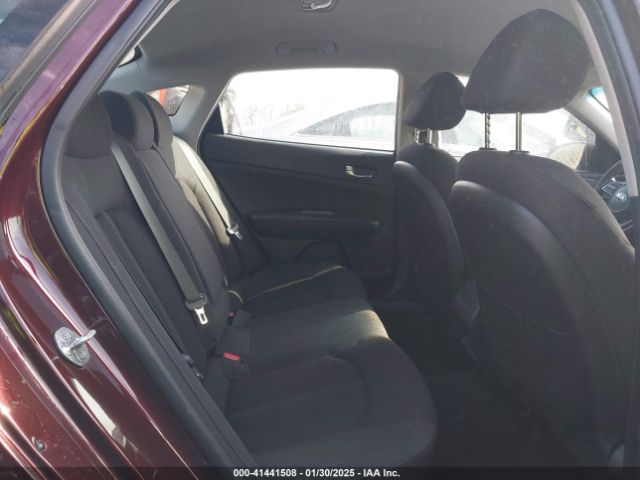 5XXGT4L38LG437797 KIA Optima Lx