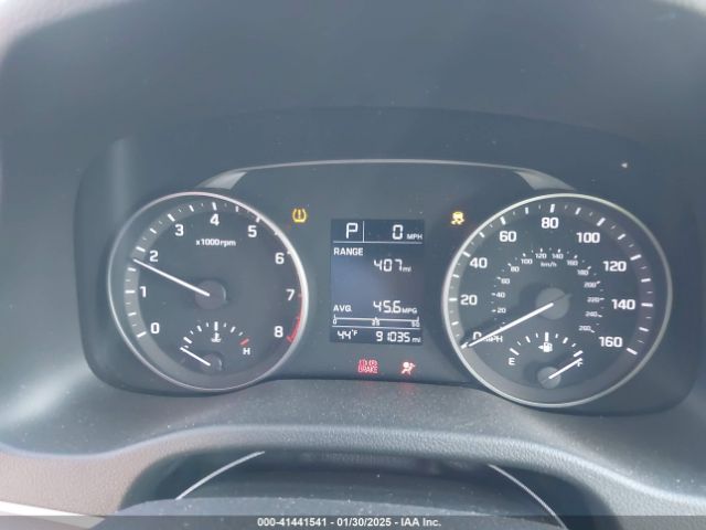 5NPD74LF7JH299320 Hyundai ELANTRA SE