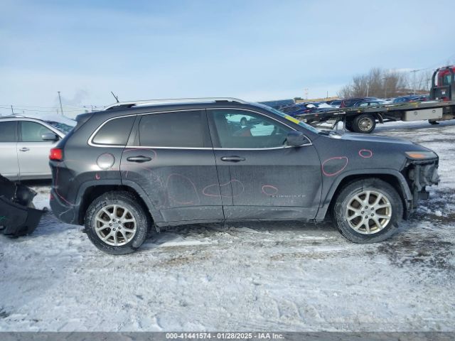 1C4PJLCB9FW760878 Jeep Cherokee Latitude