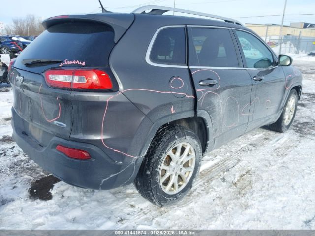 1C4PJLCB9FW760878 Jeep Cherokee Latitude