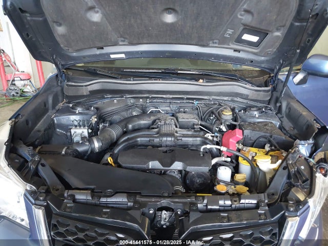 Subaru Forester 2.5i Limited 2015 JF2SJAKC2FH588112 Image 10