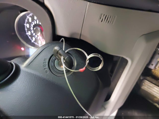 Subaru Forester 2.5i Limited 2015 JF2SJAKC2FH588112 Image 11