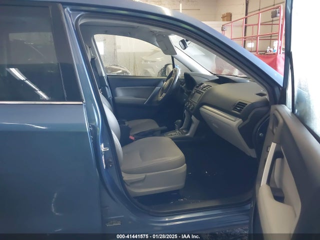 Subaru Forester 2.5i Limited 2015 JF2SJAKC2FH588112 Image 5