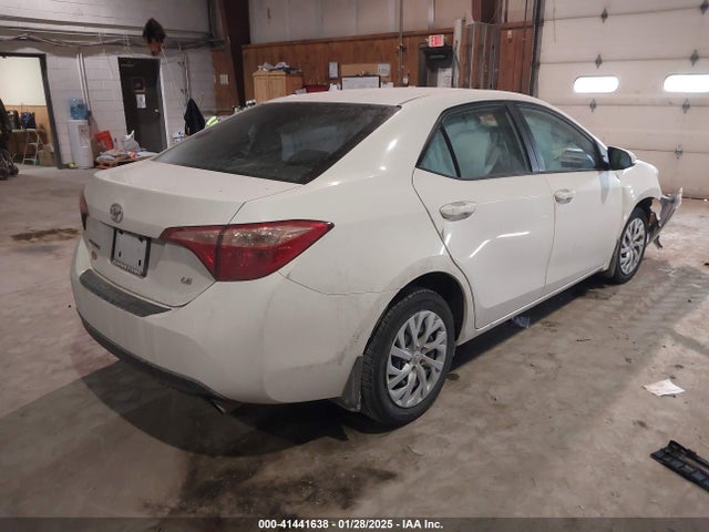 Toyota COROLLA LE 2018 2T1BURHE8JC076882 Image 4