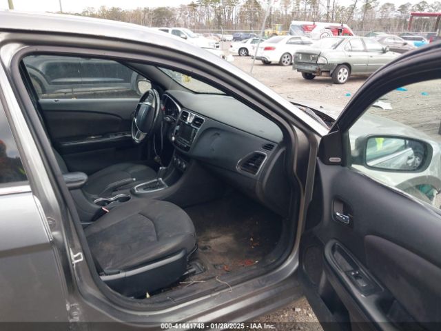 2013 CHRYSLER 200 1C3CCBBG0DN728988 Photo 4