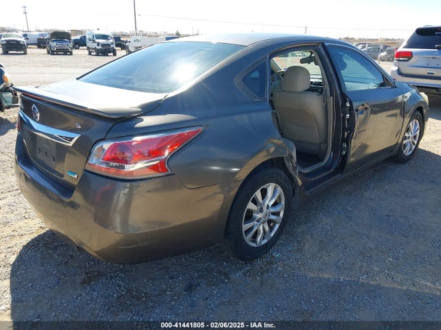 Nissan Altima 2.5 S 2014 1N4AL3AP5EN223742 Image 4