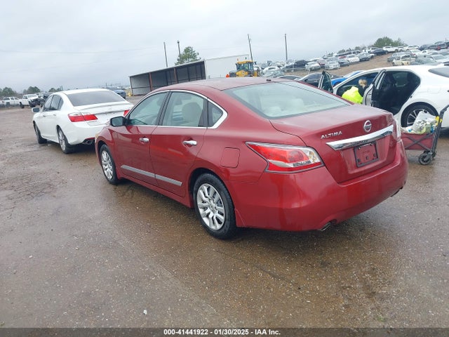 Nissan Altima 2.5 S 2015 1N4AL3AP7FN308423 Image 3