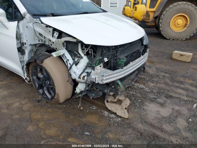 2C4RC1EG5KR505566 Chrysler Pacifica Touring L Plus