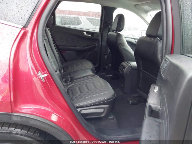 1FMCU9JZ9PUA16764 Ford Escape Platinum