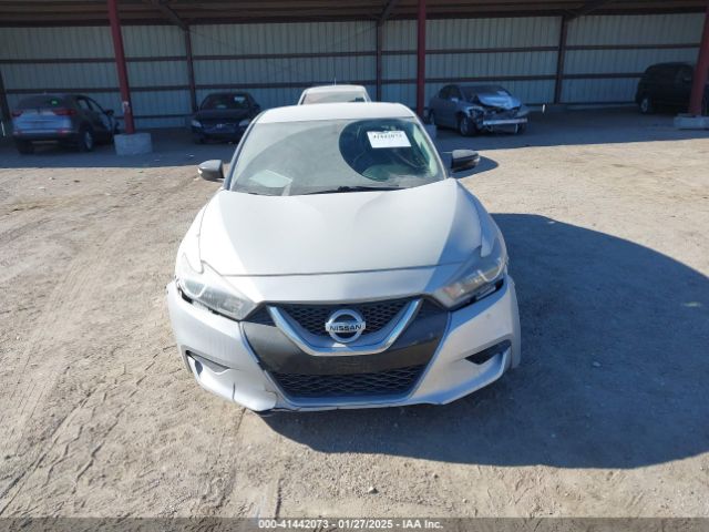 1N4AA6AP1JC379256 Nissan Maxima 3.5 Sv