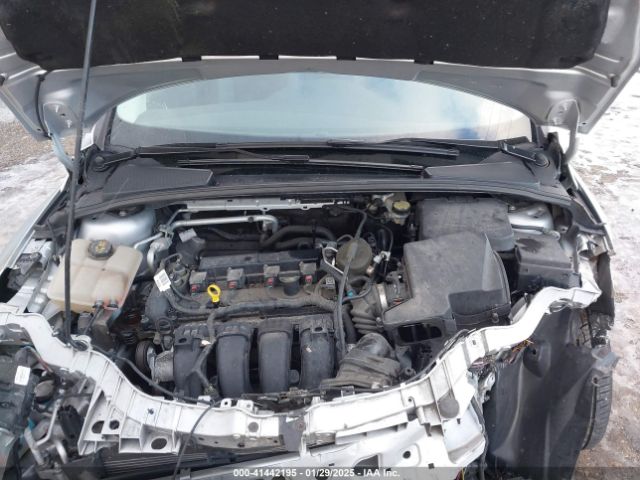 1FADP3K25EL195070 Ford FOCUS SE