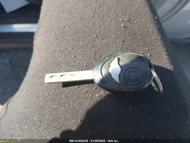 2003 MINI COOPER S WMWRE334X3TD64065 Photo 10