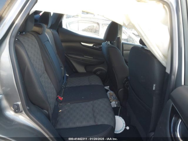 JN1BJ1CP4HW005900 Nissan Rogue Sport Sv