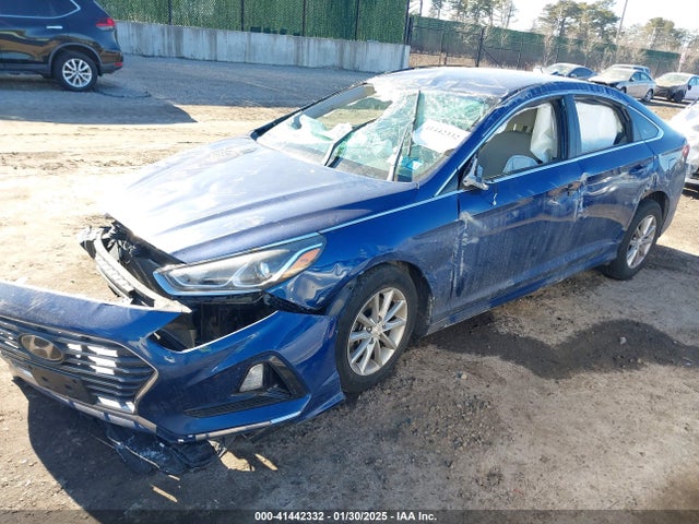 Hyundai SONATA SE 2019 5NPE24AF3KH801182 Image 2