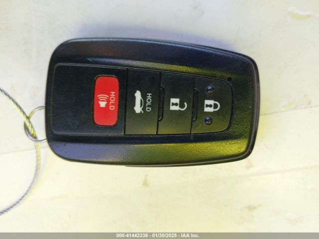 5YFHPMAE6MP200893 Toyota COROLLA LE