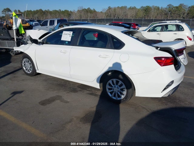 3KPF24ADXRE822094 KIA FORTE LX
