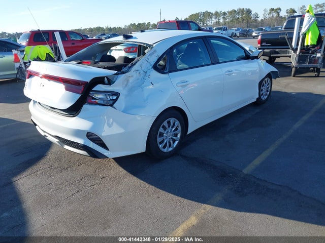 3KPF24ADXRE822094 KIA FORTE LX