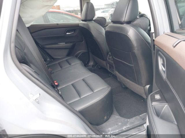 5N1BT3CA4PC867993 Nissan Rogue Sl Fwd