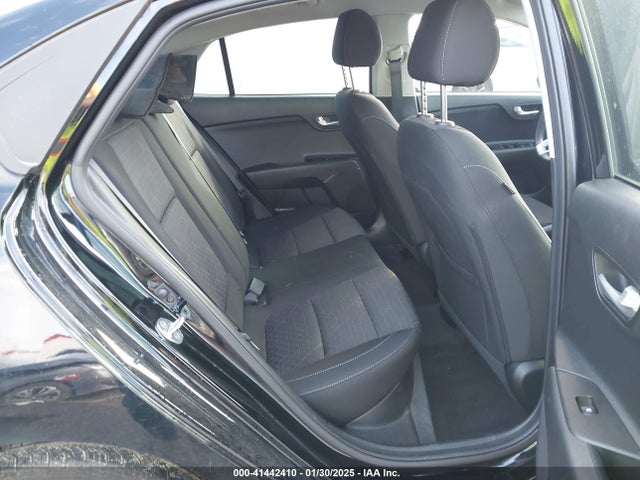 3KPA24AD8NE493898 KIA RIO S