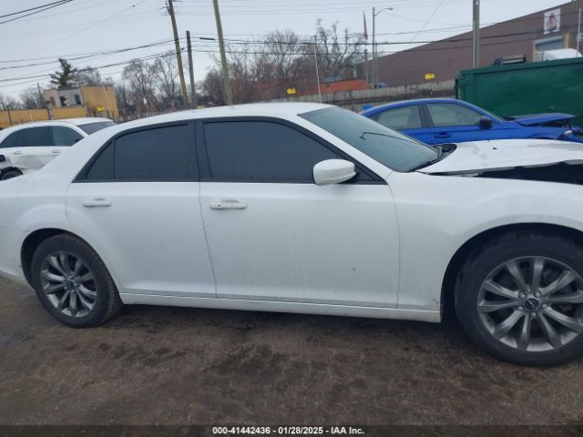 2C3CCAGG7EH381673 Chrysler 300 300s