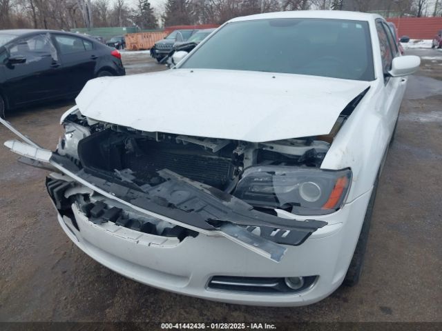 2C3CCAGG7EH381673 Chrysler 300 300s