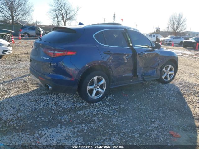 2018 ALFA ROMEO STELVIO ZASFAKAN9J7B89308 Photo 3
