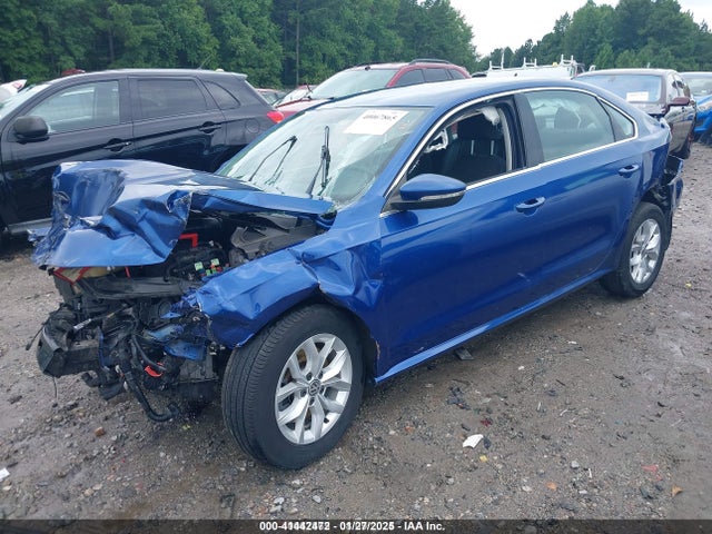 1VWAT7A3XHC023967 Volkswagen Passat 1.8t S