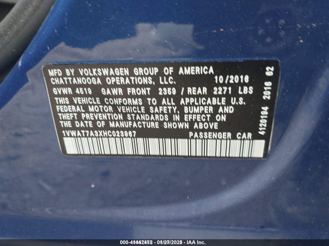 1VWAT7A3XHC023967 Volkswagen Passat 1.8t S