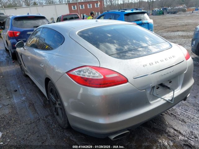 2012 PORSCHE PANAMERA WP0AA2A72CL071597 Photo 2