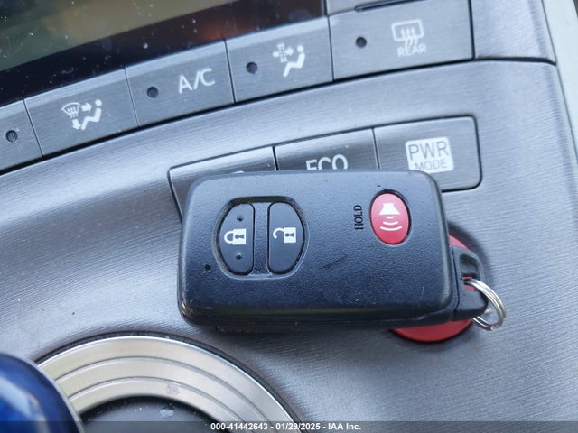 Toyota Prius Two 2014 JTDKN3DUXE1770295 Image 11