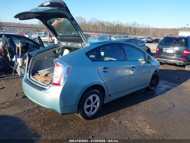 Toyota Prius Two 2014 JTDKN3DUXE1770295 Image 4
