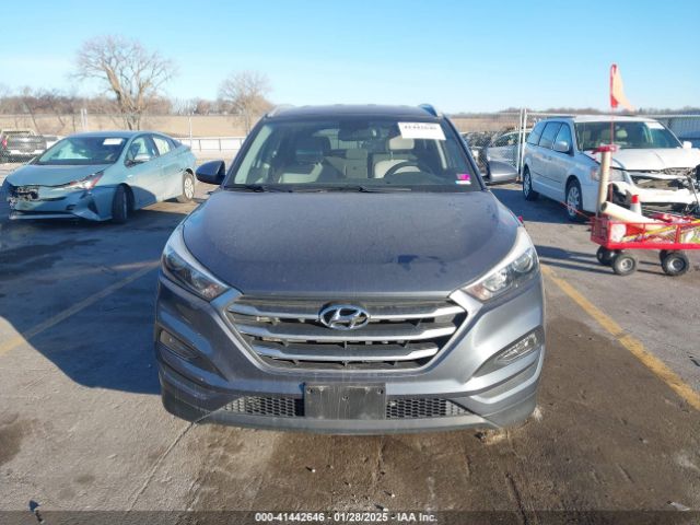 KM8J33A48JU691475 Hyundai TUCSON SEL