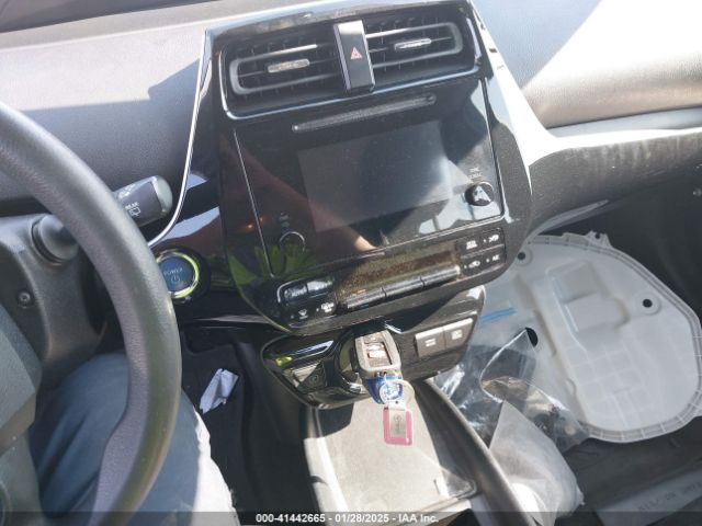 JTDKARFU6K3102490 Toyota Prius Le