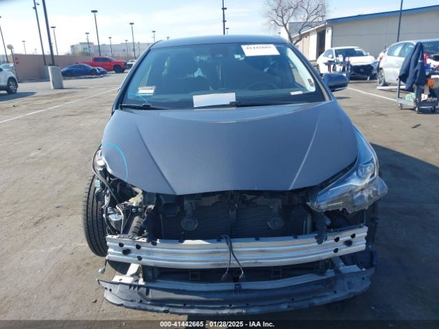 JTDKARFU6K3102490 Toyota Prius Le