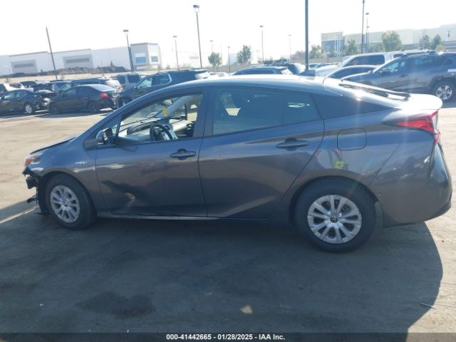 JTDKARFU6K3102490 Toyota Prius Le