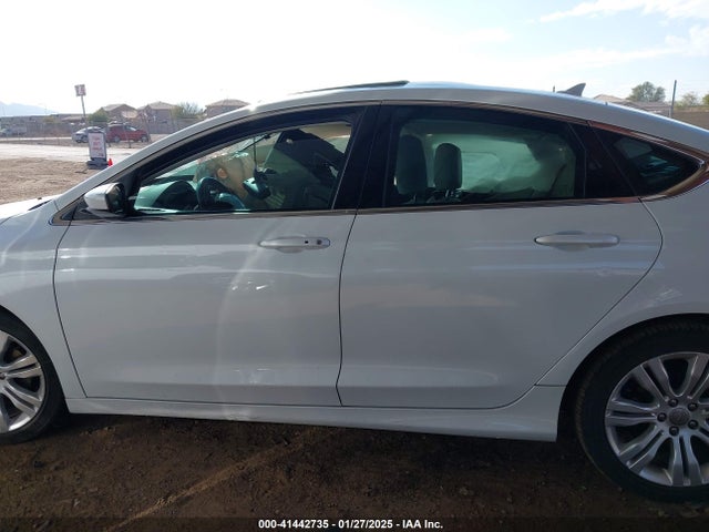 Chrysler 200 Limited 2015 1C3CCCAB6FN690178 Image 14